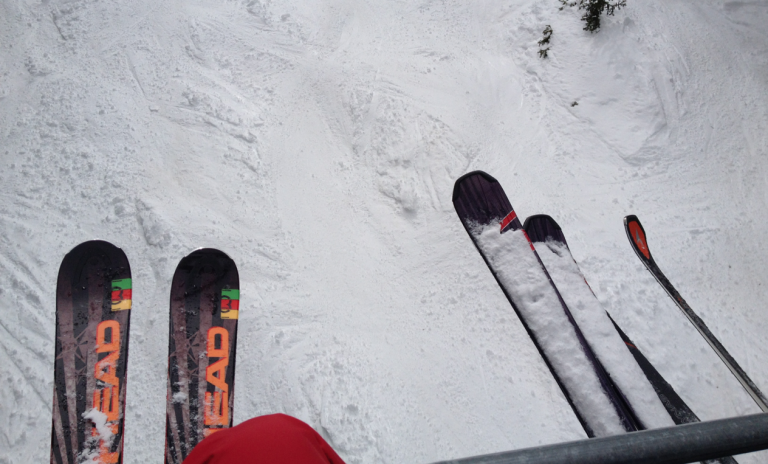 Skis with rocker in the front